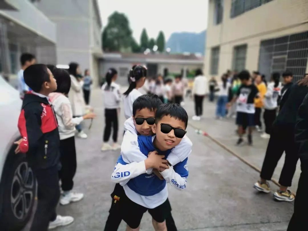 1649830260892435.jpg 1649830260892435.jpg