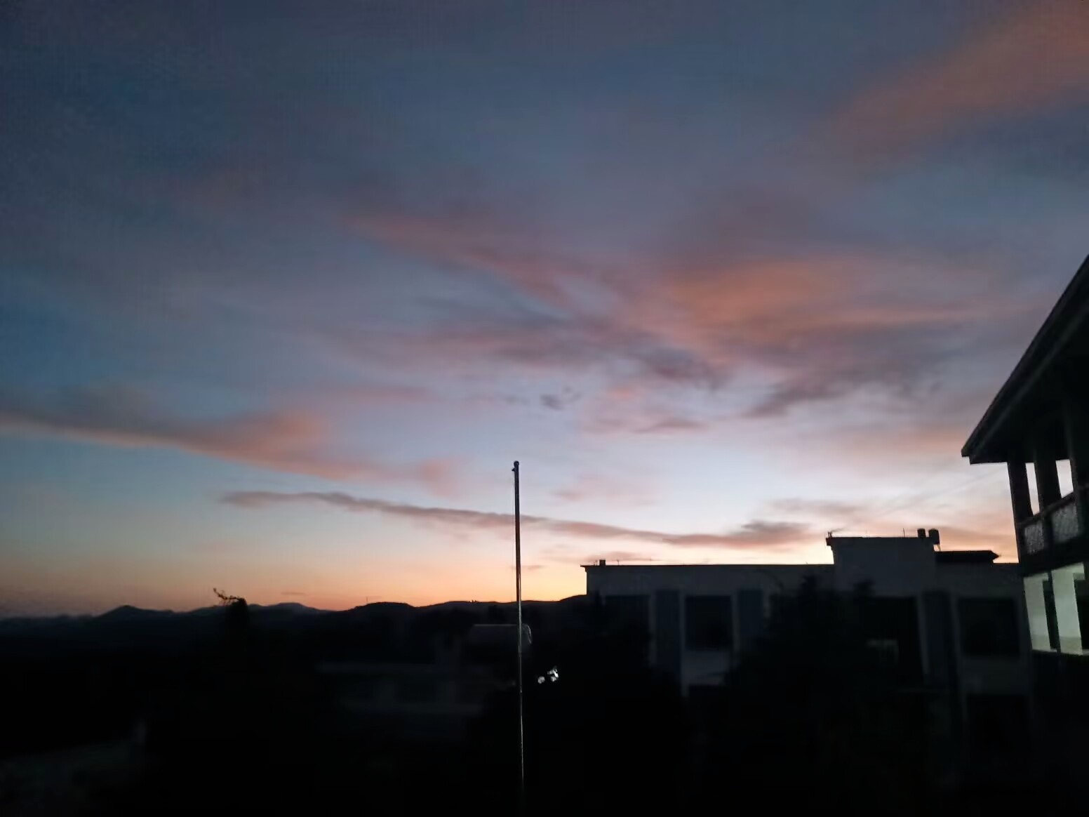 1708500470388516.jpg 5ff0a3b0a80cdb95166d579045dc1a3e.jpg