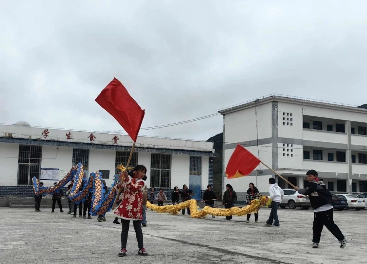 1725505133634040.jpeg 1e6d871336f4142b38b28f446ee9c661.jpeg